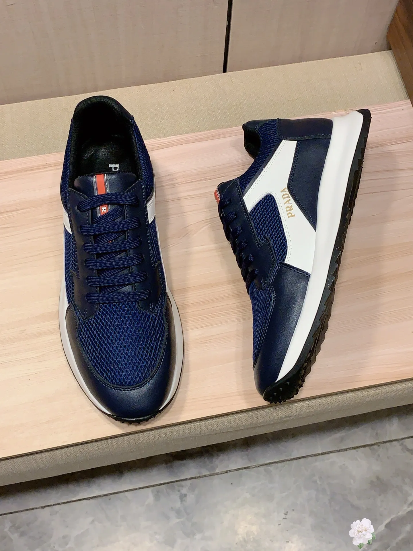 Men's shoes 💰460💰💰🎩🎩[Lightning][Lightning] "Prada PRADA*" latest hot style casual shoes, top brand [seduce] luxury~purchase, top~quality. [Strong] The upper is made of imported breathable cowhide with material ➕ breathable sheepskin feet (•) and fine workmanship. The original stylish and stylish soft rubber wear-resistant and non-slip outsole is light and comfortable on the feet. The real thing looks better when photographed in person. 0121: code: 38-44, 4️⃣ colors selected